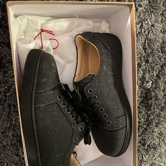Womens Christian Louboutin sneakers - Picture 3 of 10